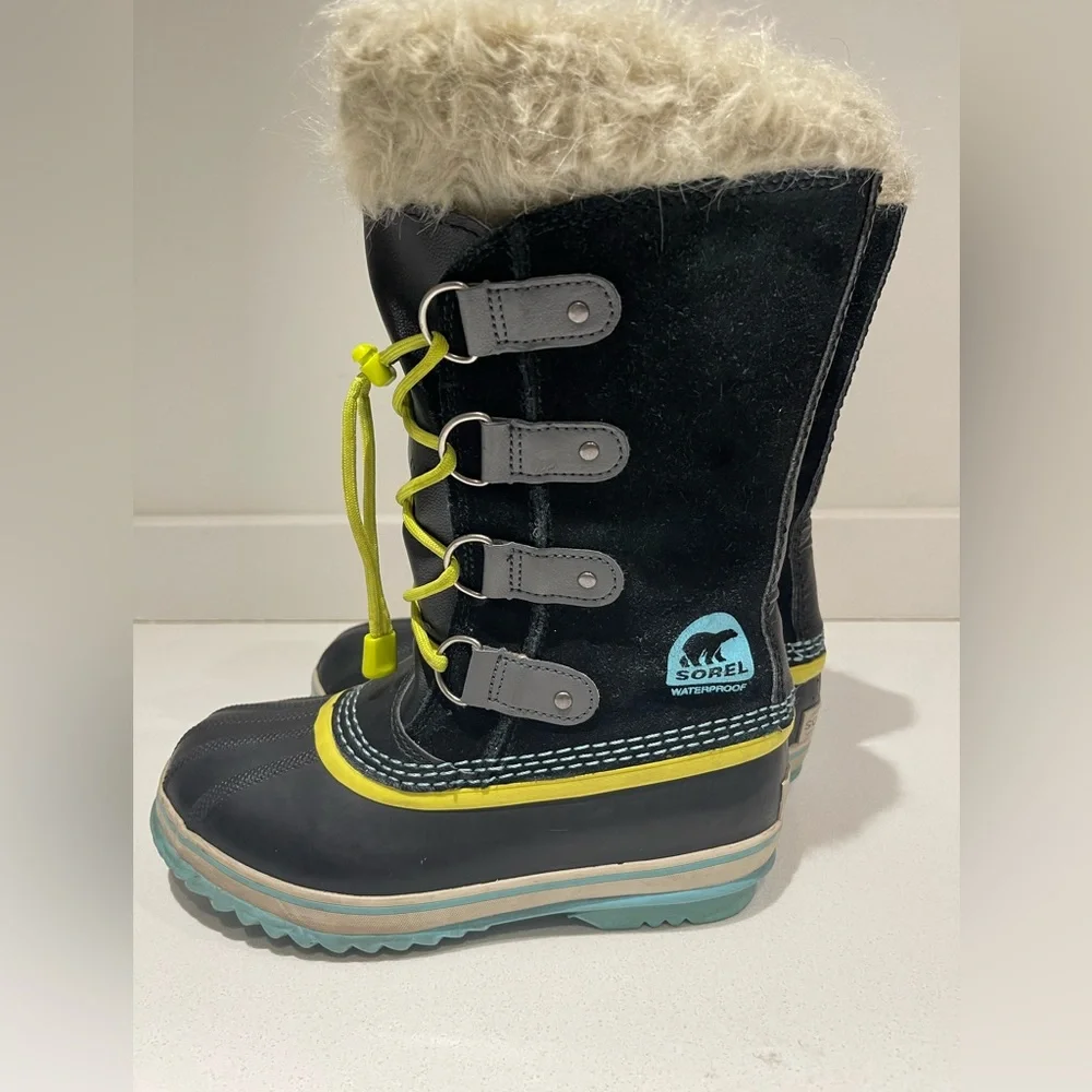 Sorel Joan Artic Waterproof Winter Tall Boots Youth girls Sz 3 Black Suede Fur